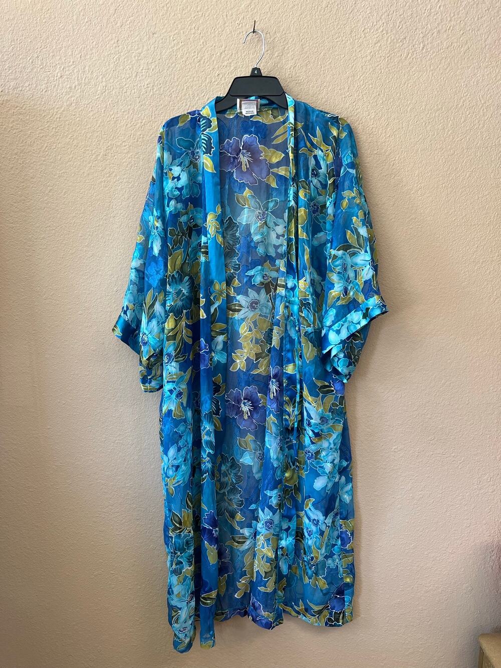Vintage California Dynasty blue floral robe size M